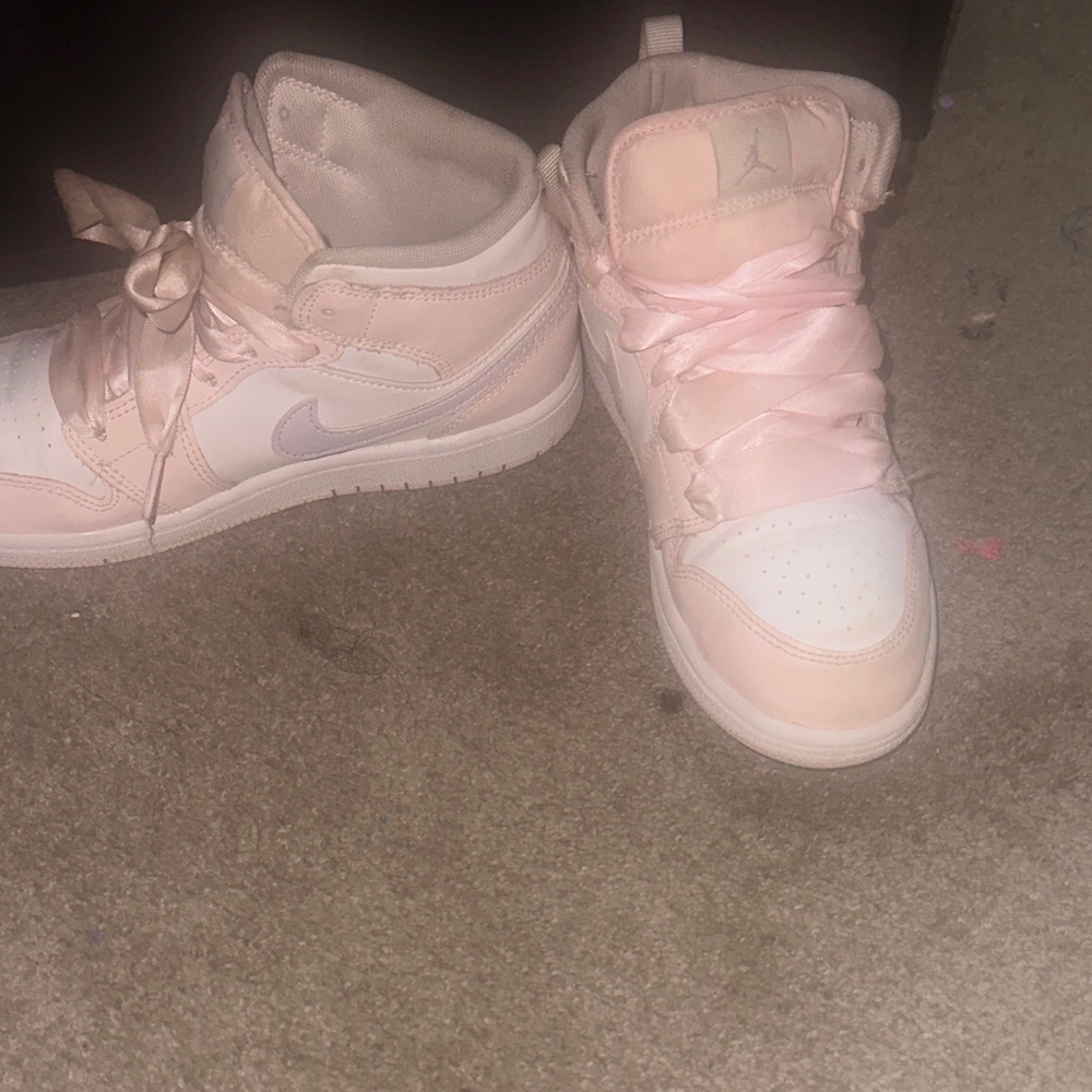 Girls 3Y Jordan Ones 3y Baby Pink & Baby purple with pink Staton laces